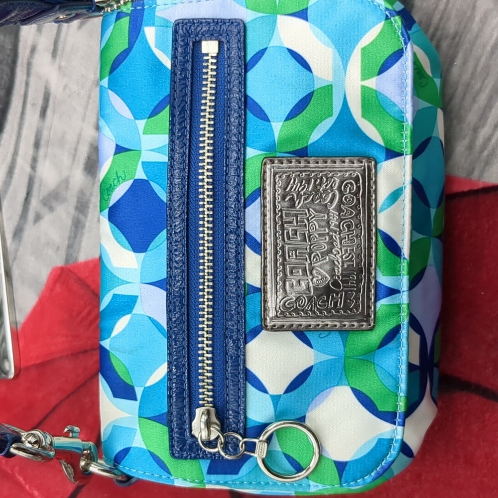 Coach poppy wristlet
